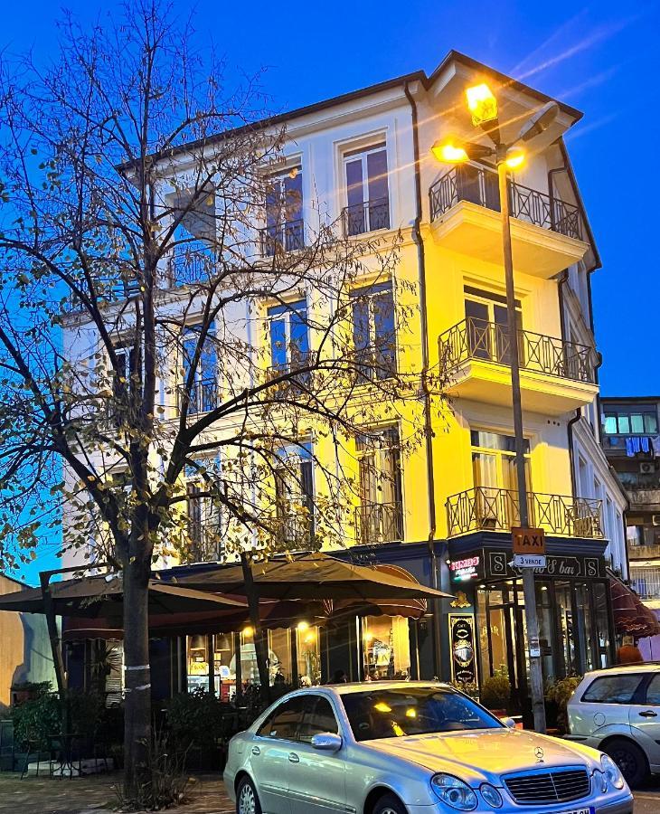 Amo'S Hotel Shkodër Exterior foto